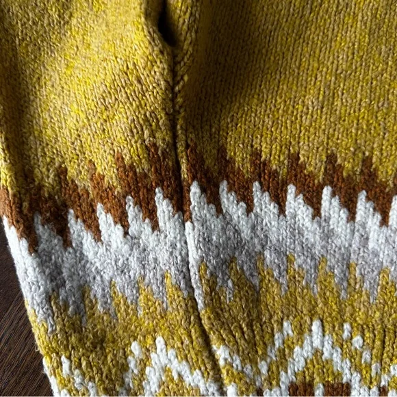 American Eagle Outfitters Yellow Fair Isle Cozy Knit Sweater - Picture 13 of 13